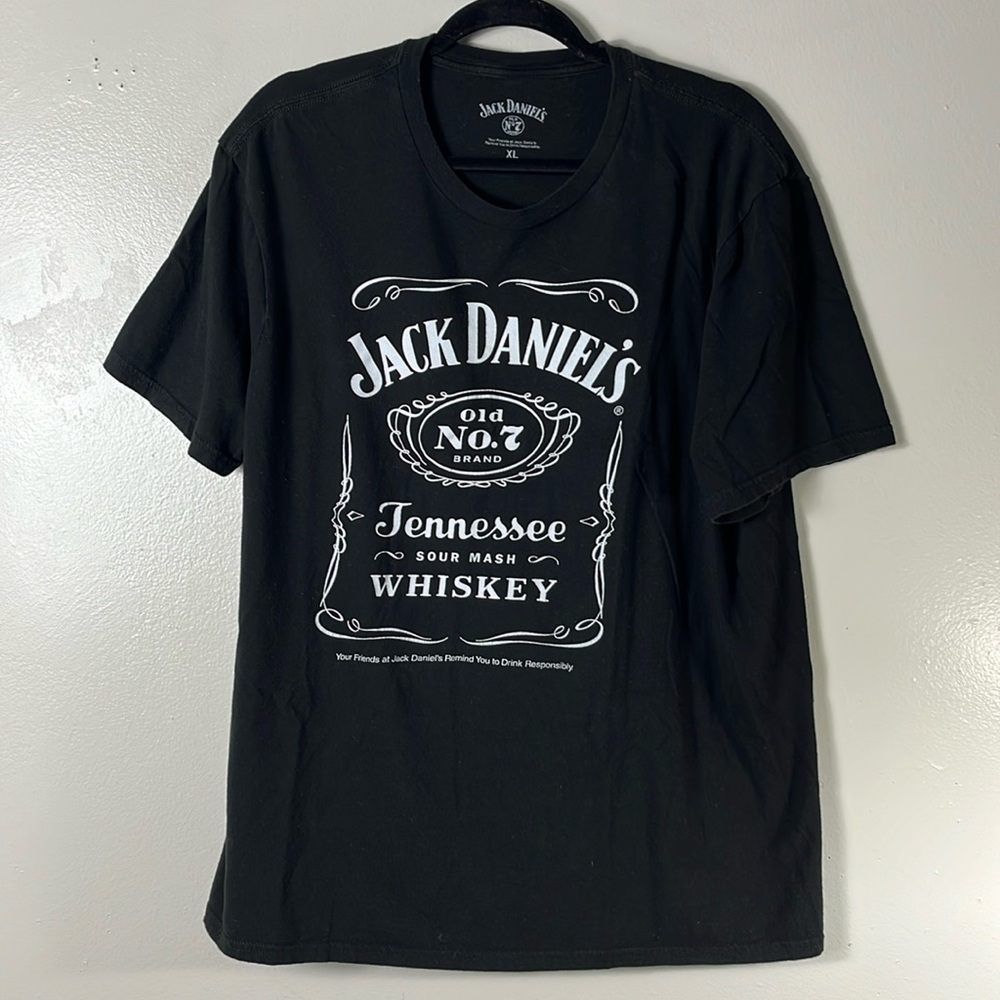 Jack Daniels black with white graphic print short sleeve Tee shirt men’s size XL